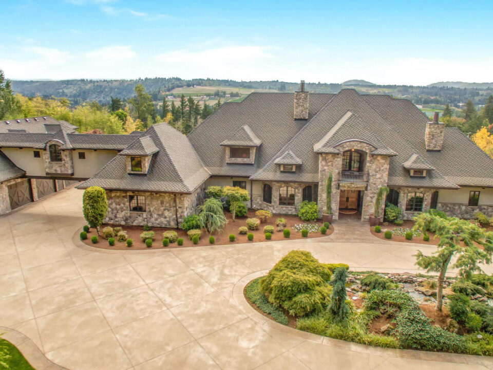 Featured Luxury Home